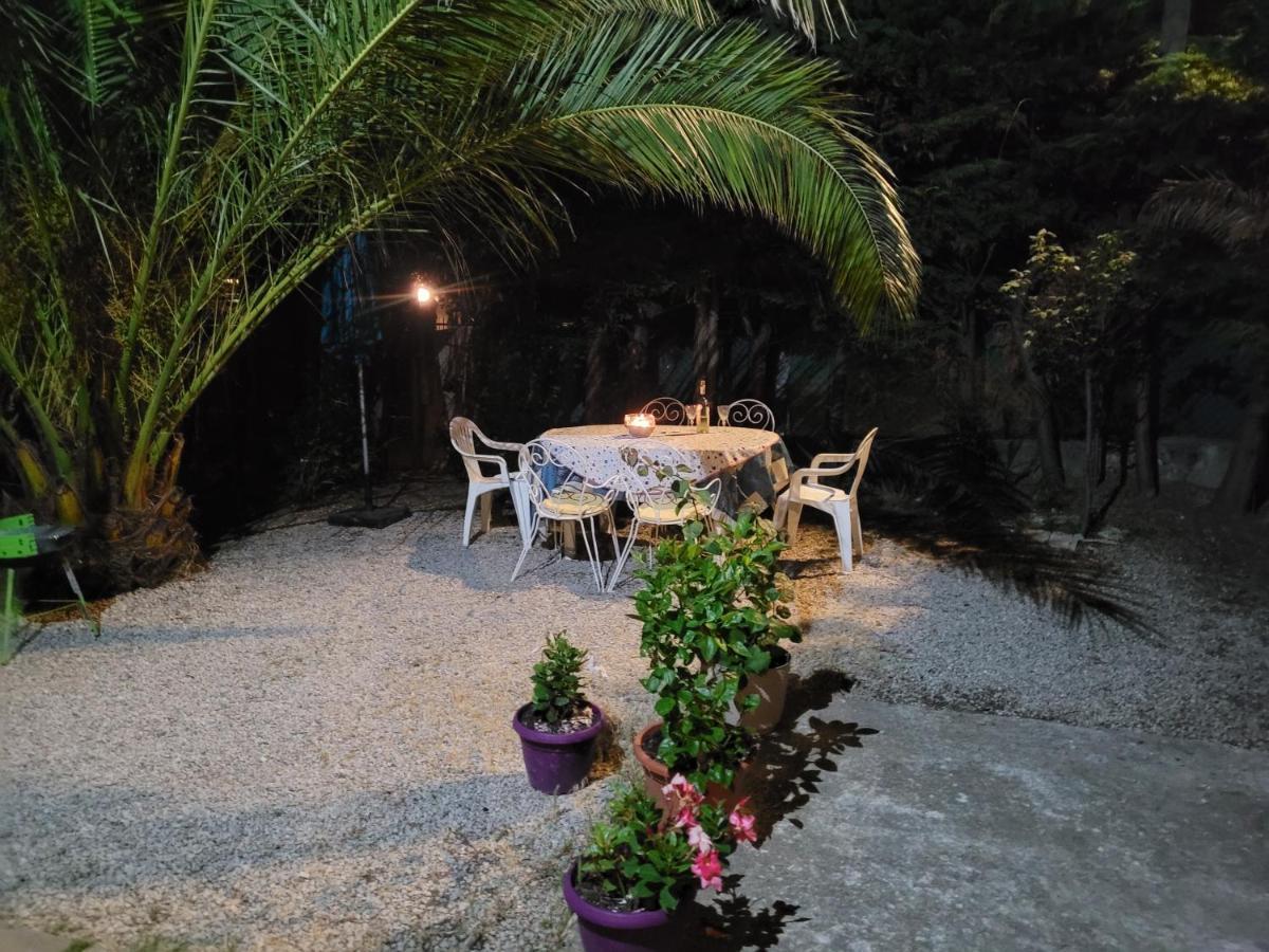 Villa La Desiree - Haut De Villa, 68M2, 8 Personnes Max, Climatise, 4 Etoiles, 120M2 De Jardin Et Parking, Wifi, Vu Mer Antibes Exteriör bild